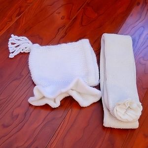 Helmet hat and scarf